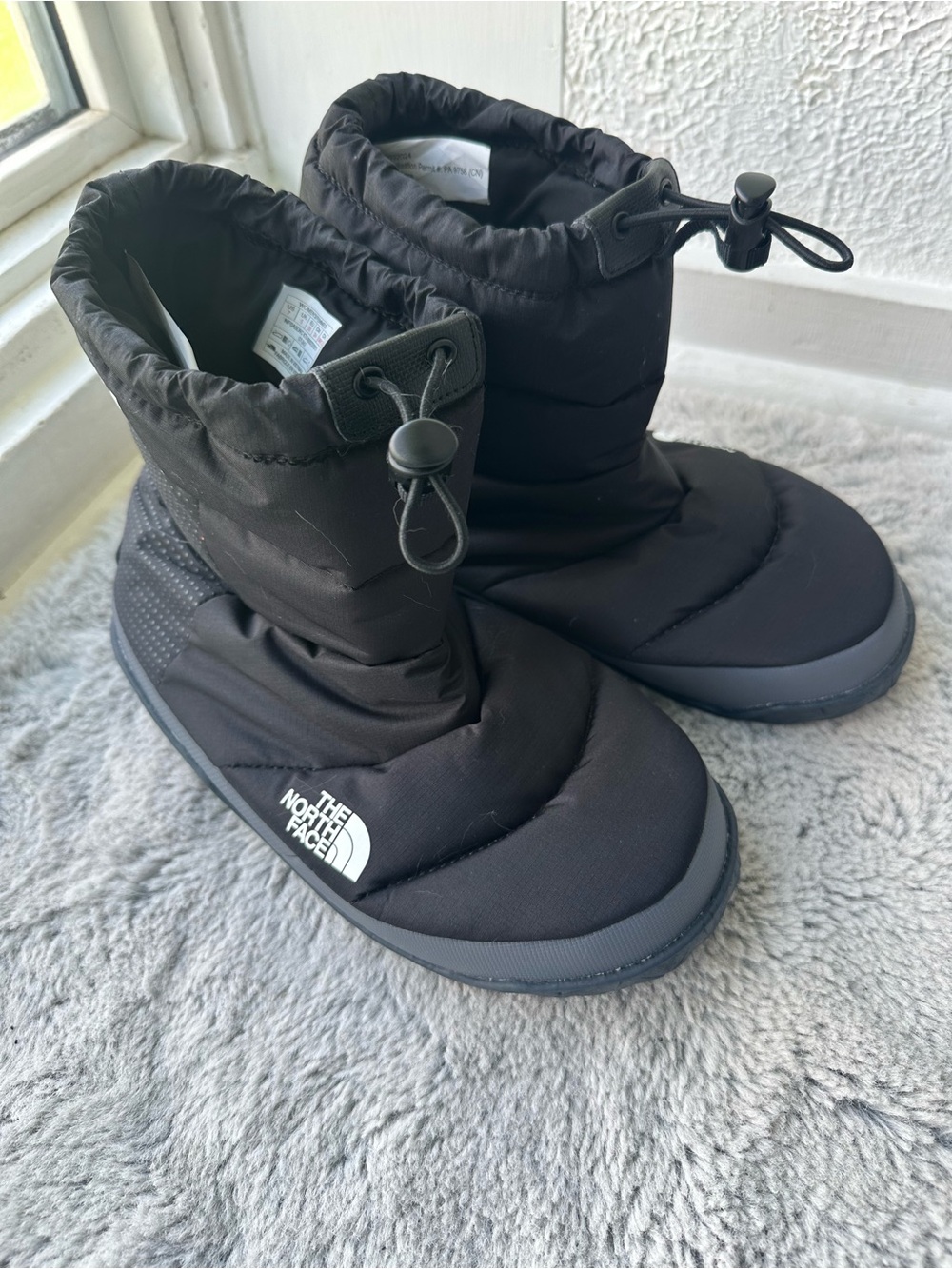The North Face Insulated Puffer Boots Black Women’s Size 7 - Picture 2 of 4